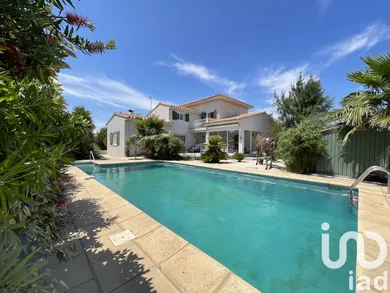 House at Bompas (66430)