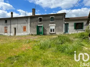 Park home at Le Tallud (79200)