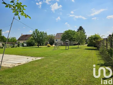 Maison traditionnelle à Villemer (77250)