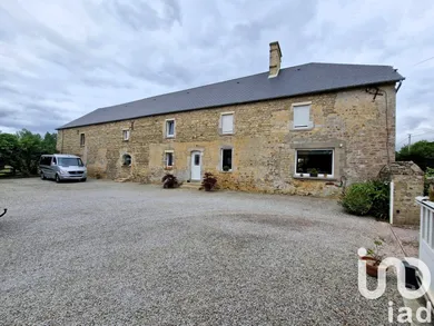 Longere at Auvers (50500)