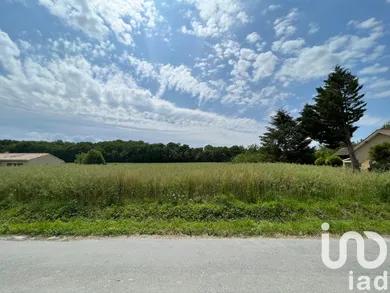 Terrain à bâtir à Varennes (24150)