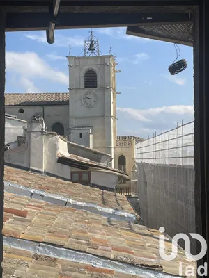 Appartement à L'ISLE-SUR-LA-SORGUE (84800)