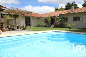 Traditional house at JOSSE (40230)