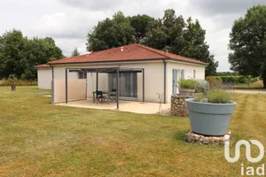 Traditional house at MONTGUYON (17270)