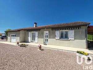 House at Treteau (03220)