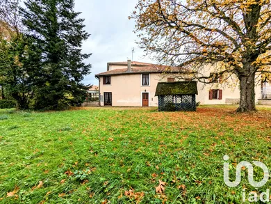 Traditional house at Neulise (42590)