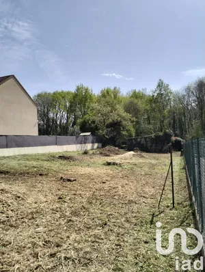 Terrain à bâtir à Vaux-le-Pénil (77000)