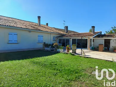 House in Saint Martin du Bois (33910)