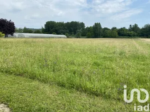 Building plot at PRESLES-ET-BOVES (02370)