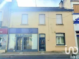 Building at Saint-Yrieix-la-Perche (87500)