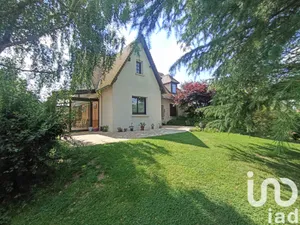 House at Pompaire (79200)