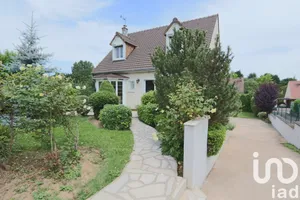 House at Ézanville (95460)