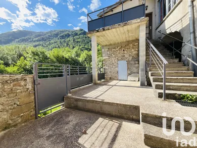 Village house in Arre (30120)