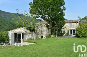Maison de campagne à Reilhanette (26570)