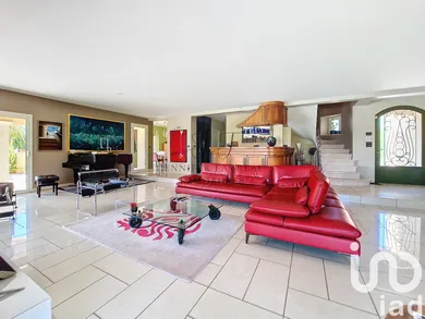 Architectural house in Tresses (33370)