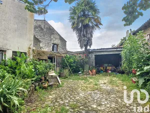 Maison de village à Triac-Lautrait (16200)
