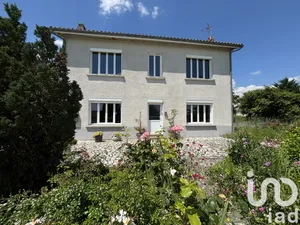 Maison traditionnelle à Amailloux (79350)