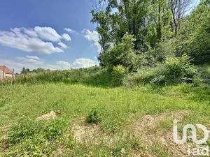 Terrain à bâtir à Nogent-le-Roi (28210)