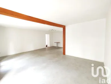 Apartment in Saint-Étienne (42000)