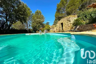 Maison traditionnelle à Jouques (13490)