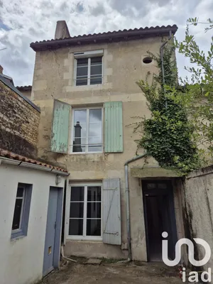 Maison de ville à CIVRAY (86400)