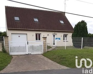 Traditional house at Crisolles (60400)