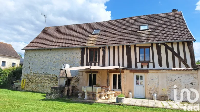 Maison 7 pièces 175 m² · à Ménilles · 175 m² · 245 000 €