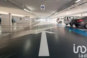 Parking at Paris (75012)