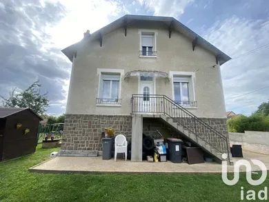 Maison traditionnelle à Désertines (03630)