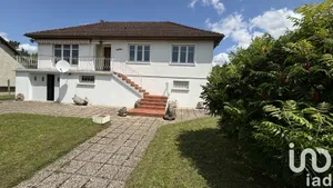 House at Cerisiers (89320)