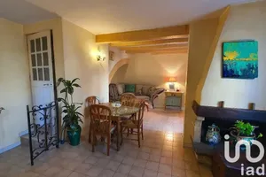 Maison de village à Maillane (13910)