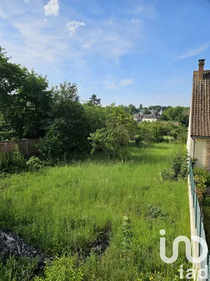 Land at BRETEUIL (60120)