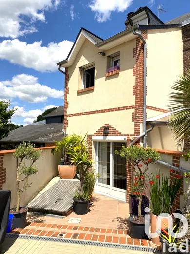 Townhouse at Saint-Léger-du-Bourg-Denis (76160)