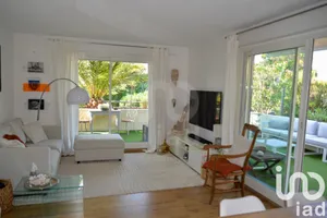 Apartment at Saint-Laurent-du-Var (06700)