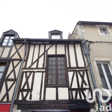 Building at Poitiers (86000)