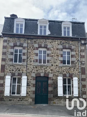 Maison de ville à Saint-Sauveur-Villages (50490)
