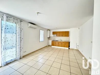 Apartment at Sainte-Cécile-les-Vignes (84290) — 5/8