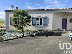 Traditional house at Bussac-sur-Charente (17100)