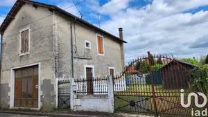 Village house at Saint-Symphorien (33113)