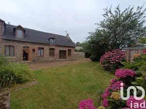 Maison traditionnelle à Petit-Caux (76370)