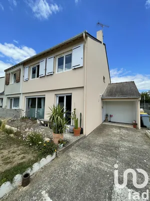 Traditional house at Indre (44610)