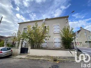 Building at Arcy-sur-Cure (89270)