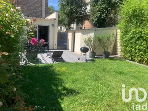 Townhouse at Saint-Maur-des-Fossés (94210)