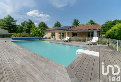 House at Puy-Guillaume (63290)