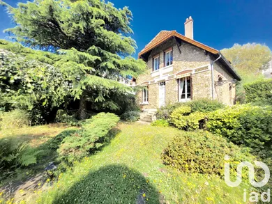 House at Viroflay (78220)