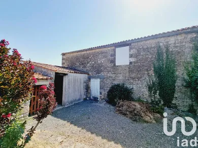 Maison de village à Triaize (85580) — 16/17