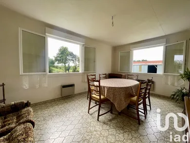 Maison traditionnelle à Ligné (44850)