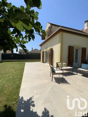 House at Montmagny (95360)