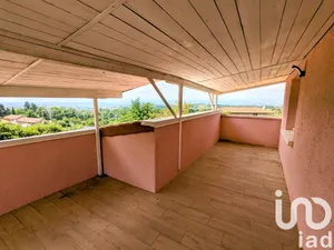 Maison traditionnelle à Neulise (42590)
