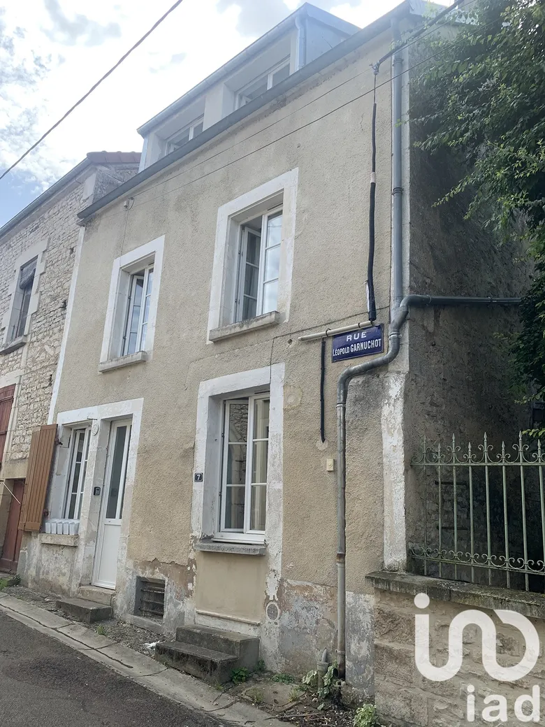 Maison 4 pièces 111 m² · à Ravières · 111 m² · 76 000 €
